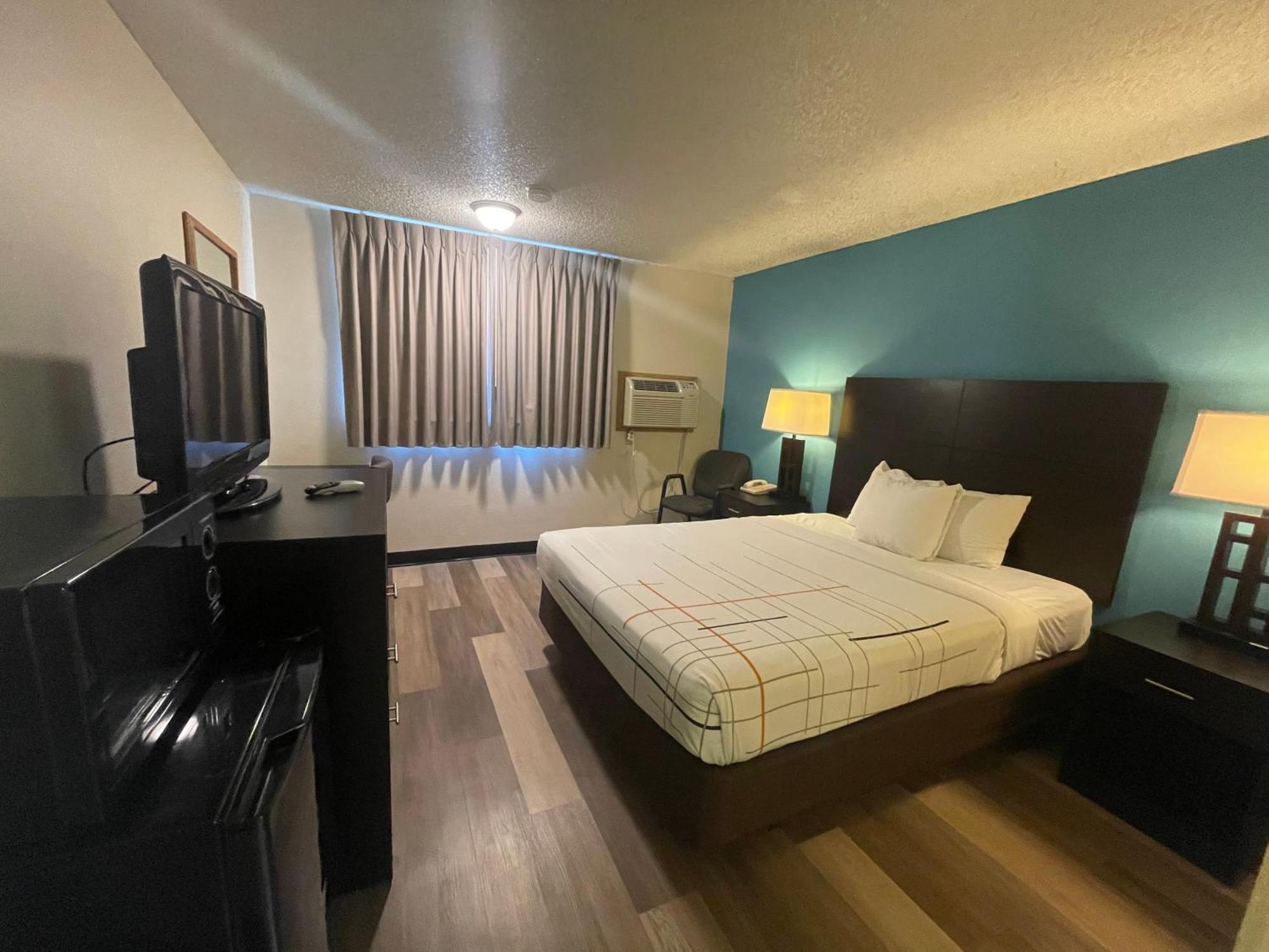 Brentwood Inn Клинтон Экстерьер фото