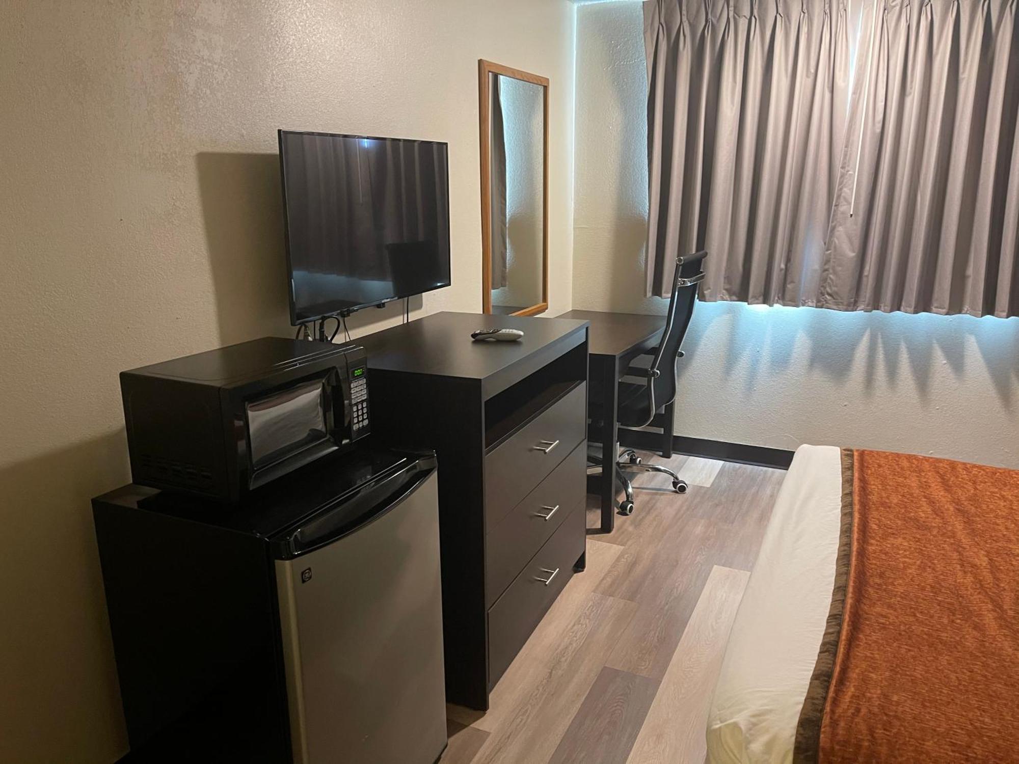 Brentwood Inn Клинтон Экстерьер фото